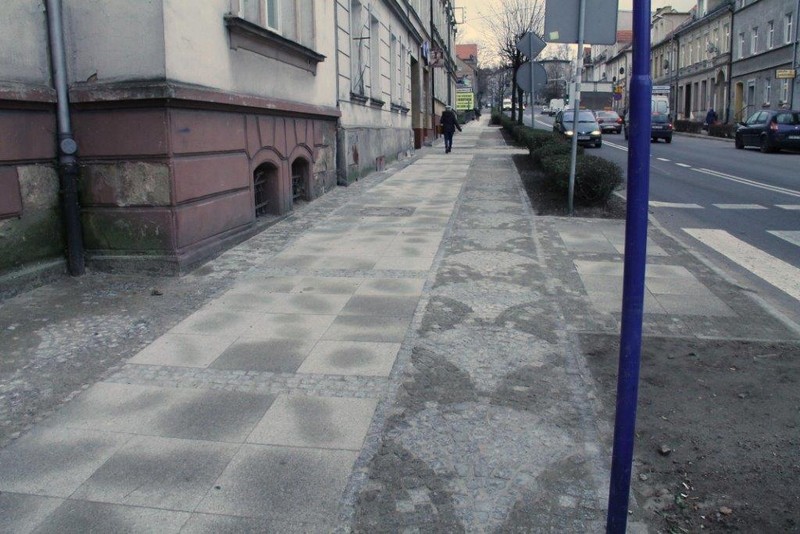 Nowy chodnik na Wałbrzyskiej