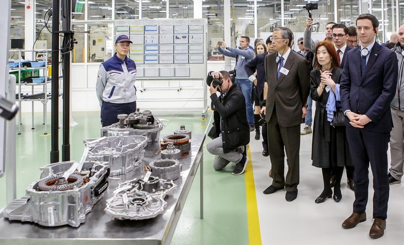 Toyota w Wałbrzychu rozpoczęła produkcję przekładni do hybryd