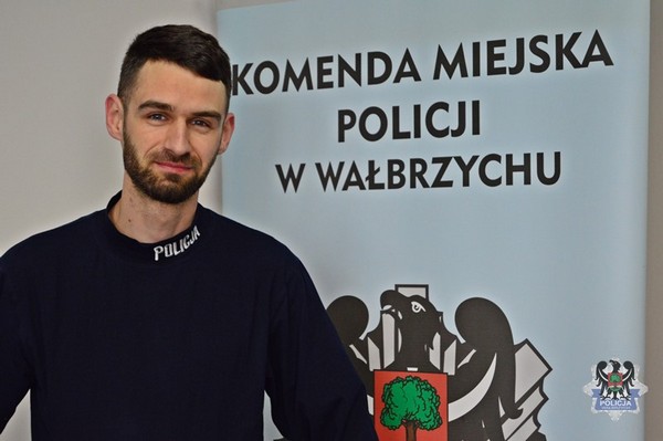 Policjant z Wałbrzycha pomógł uratować turystów